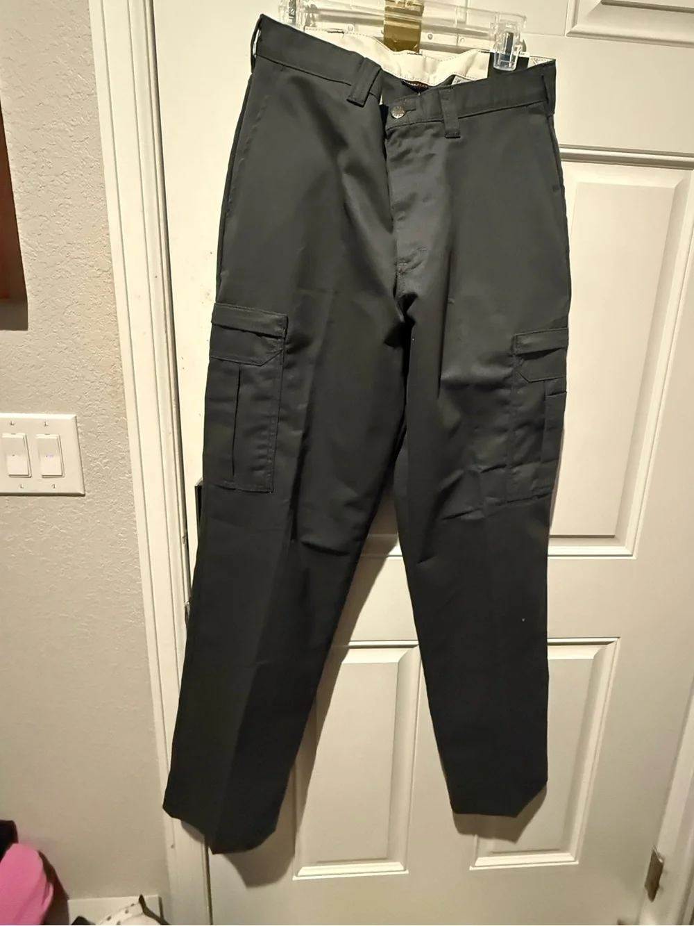 NWT Dickey 32/34 Men's Black Cargo Pants - Versatile Utility Trousers